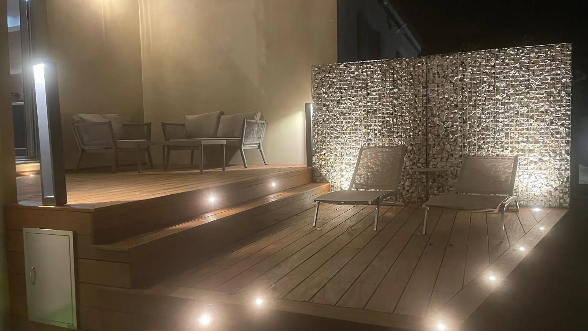 Logement Avec Jacuzzi Жука 0*,